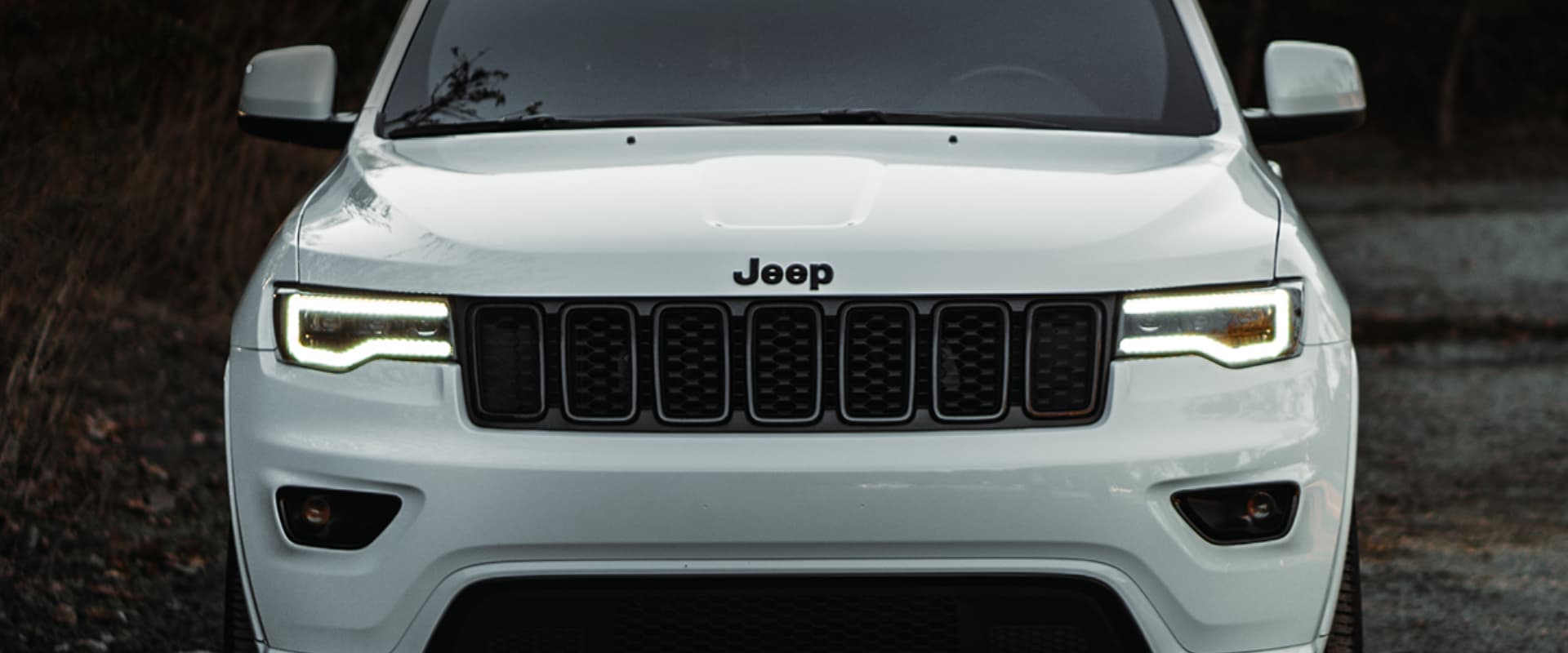 俐落線條與潔白光芒,Jeep的全新面貌