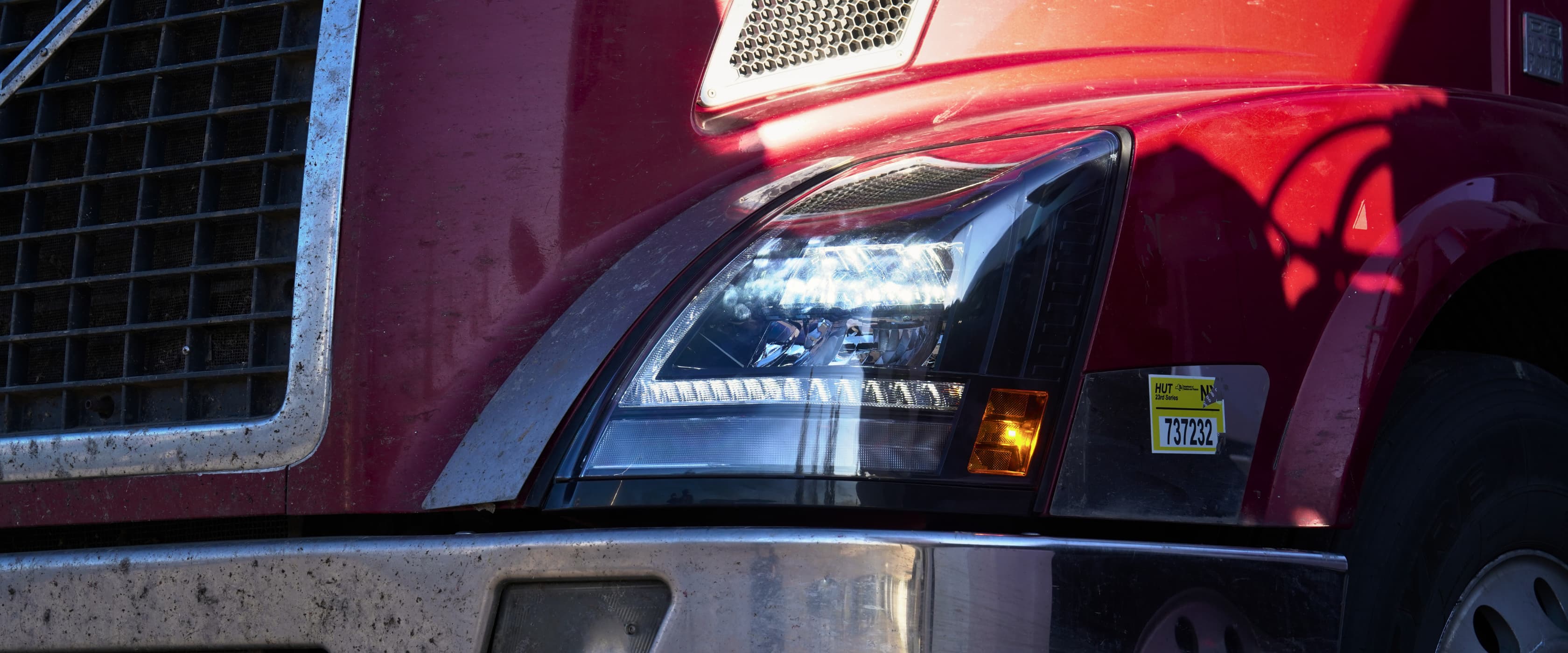 顛覆經典-Volvo 2004–2018 LED 頭燈