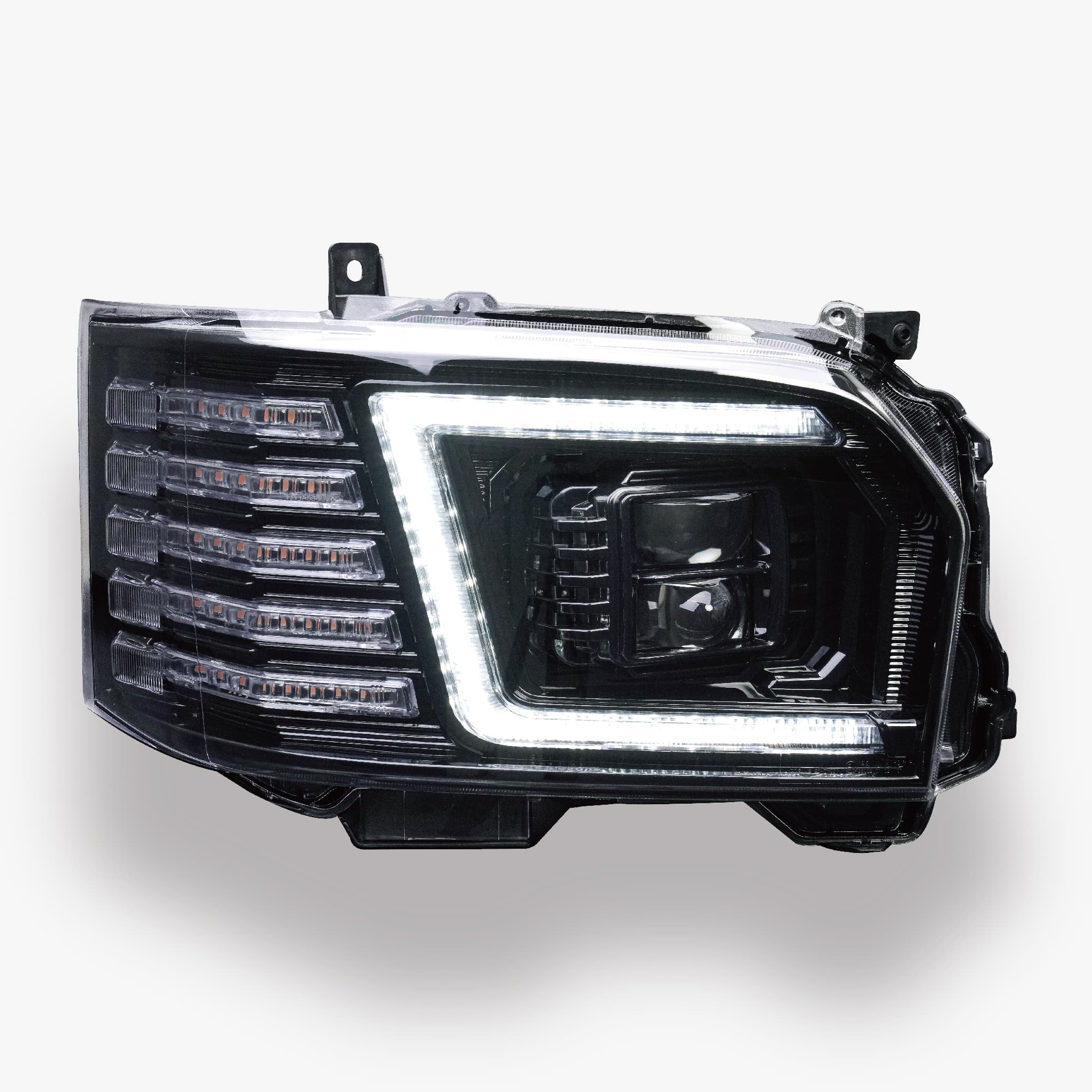 2013+ TOYOTA HIACE H200 headlight