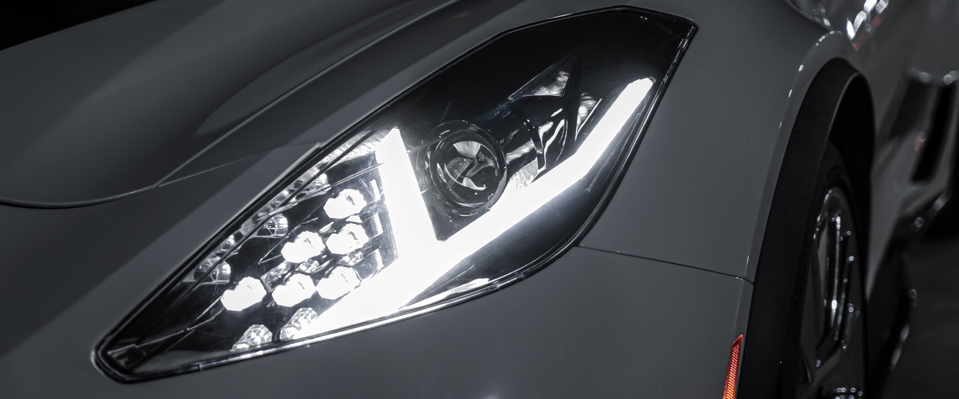 帶給C7一雙「超跑感」雙眼