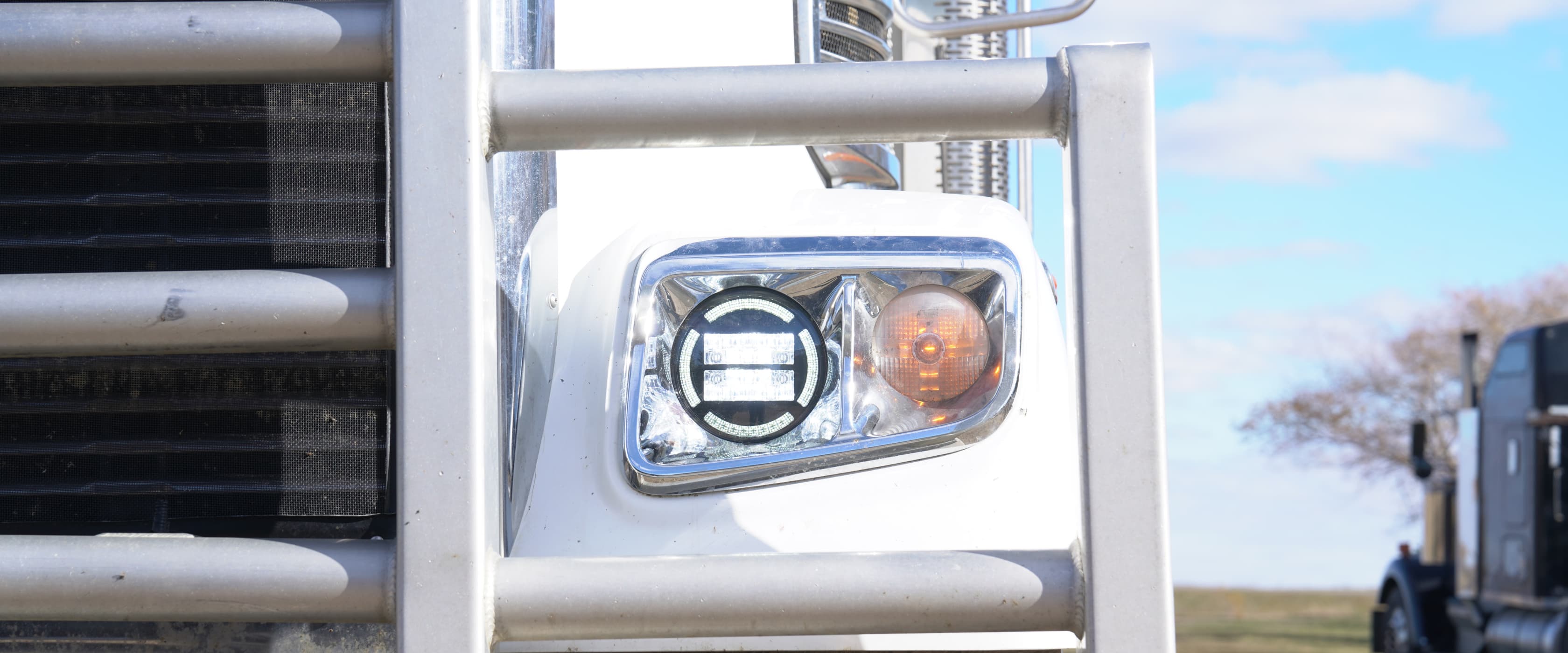 GV Series 頭燈，讓你成為公路上的焦點！