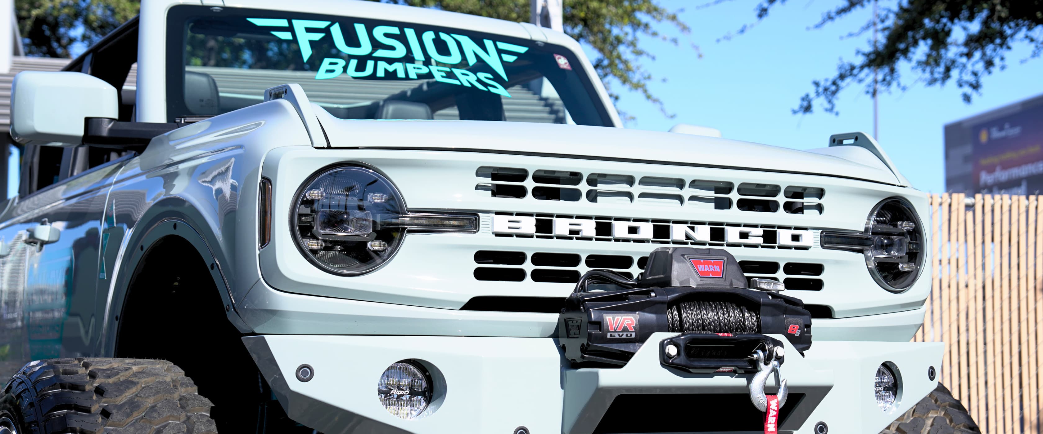 從燈開始，打造你專屬的 Bronco 風格。