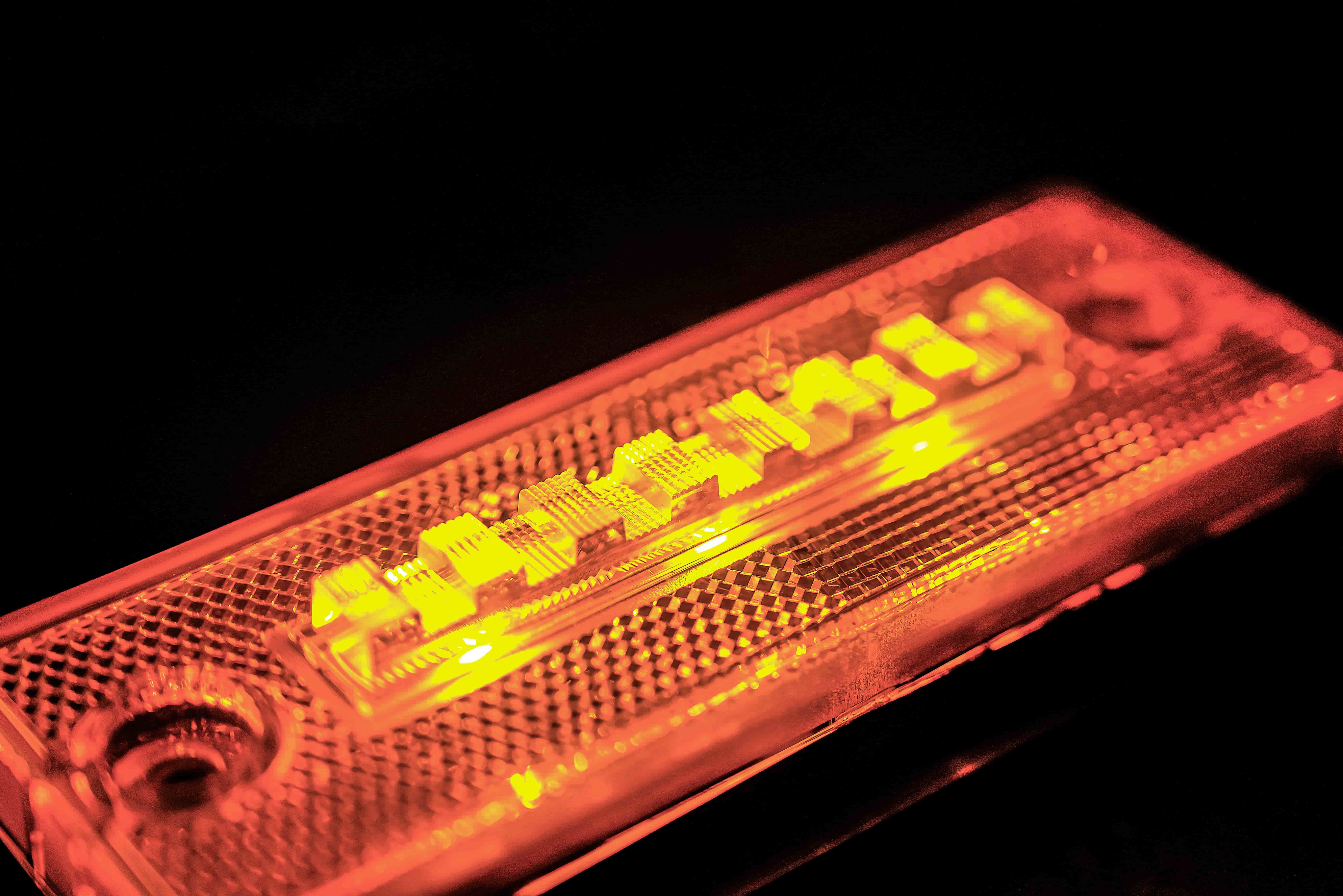 Universal side marker light | Rectangular 2" x 6"